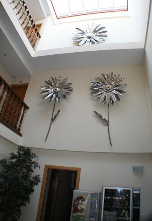 Hostal Margarita La Linea de la Concepcion Exterior photo